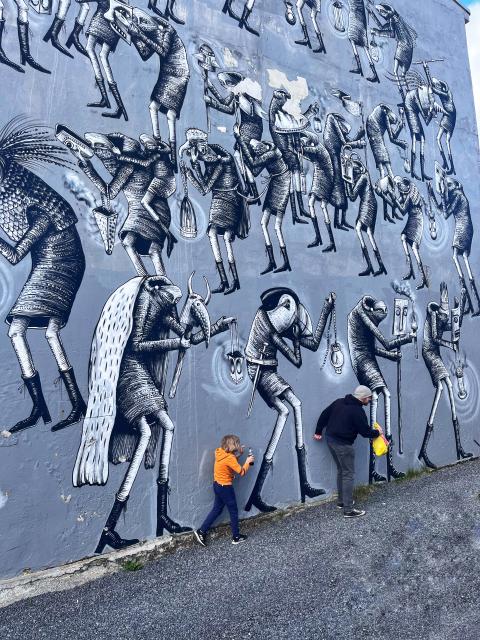 2023-04-20 18.11.32-1