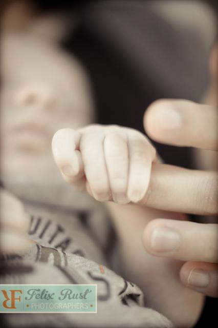 FROct'11handonfinger