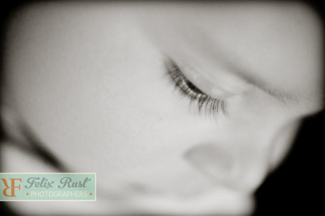 FRJan'12longeyelashes