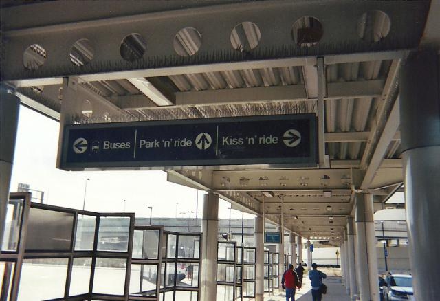 sign at Chicago airport