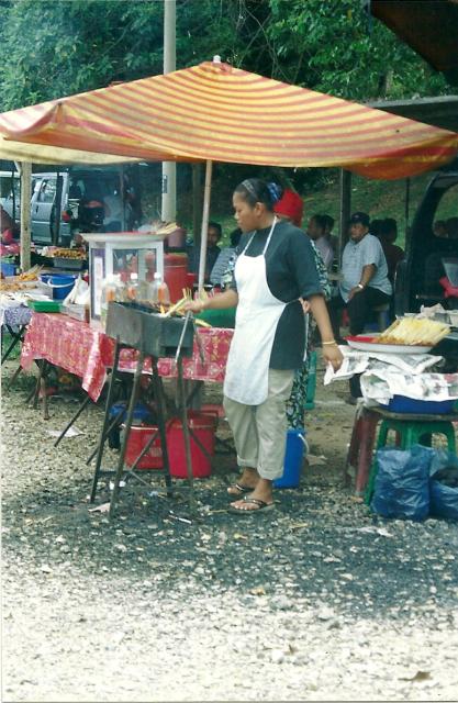 satay vendor, night market in Krau