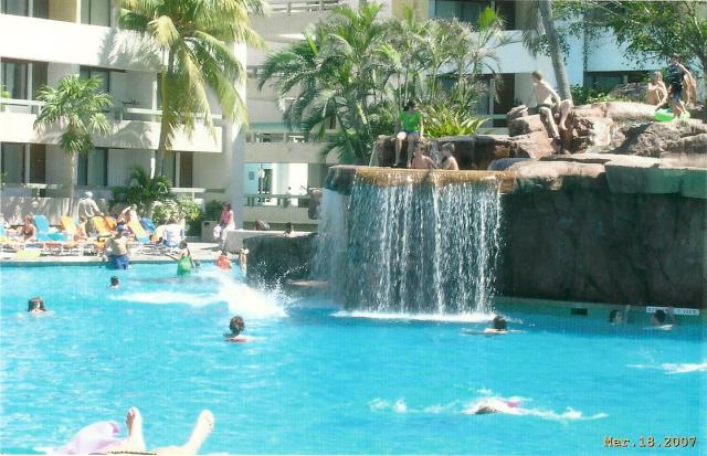 hotel pool at El Cid